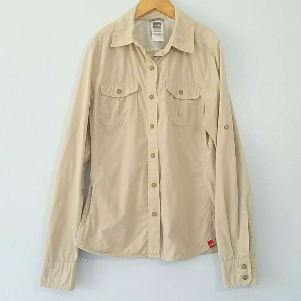Vintage The North Face excellent like new condition small button down vaporwick